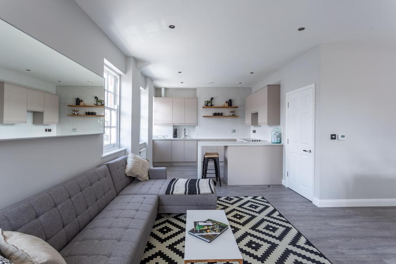 2 Bedroom Apartments With Sofa Bed In Southend 외부 사진