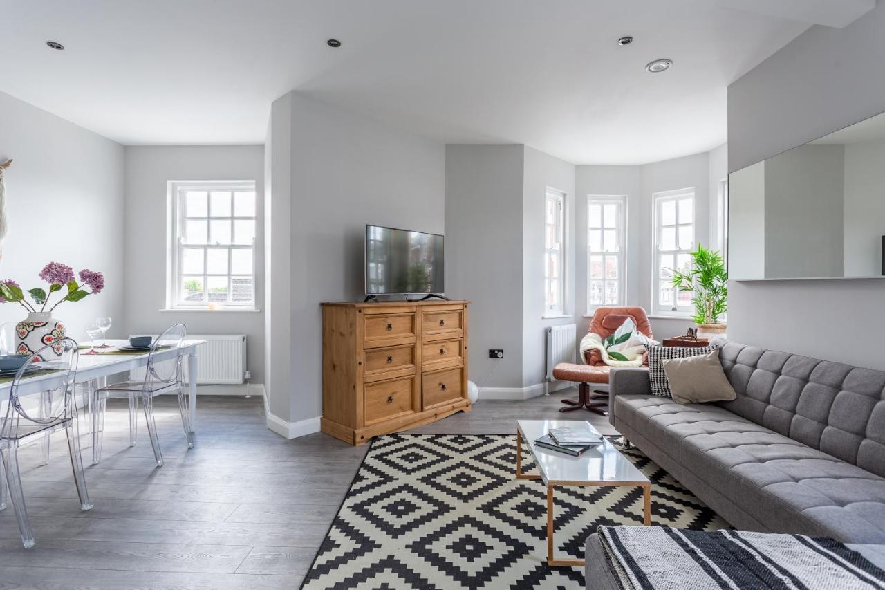 2 Bedroom Apartments With Sofa Bed In Southend 외부 사진