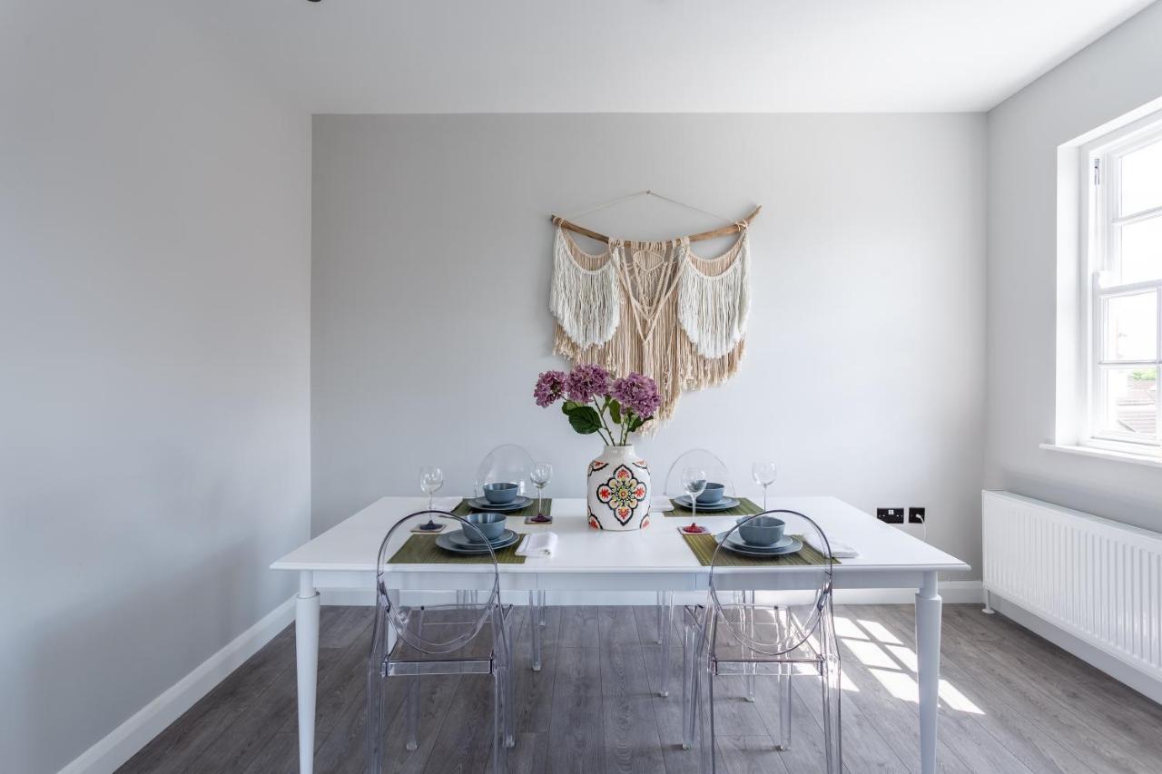 2 Bedroom Apartments With Sofa Bed In Southend 외부 사진