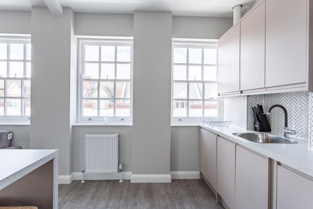 2 Bedroom Apartments With Sofa Bed In Southend 외부 사진